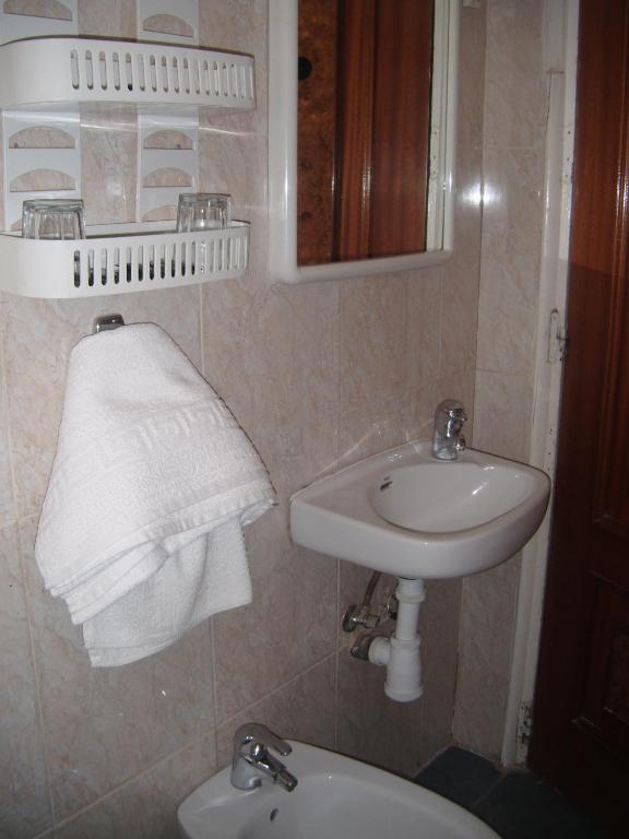 Puerta Del Sol Rooms Madrid Rum bild